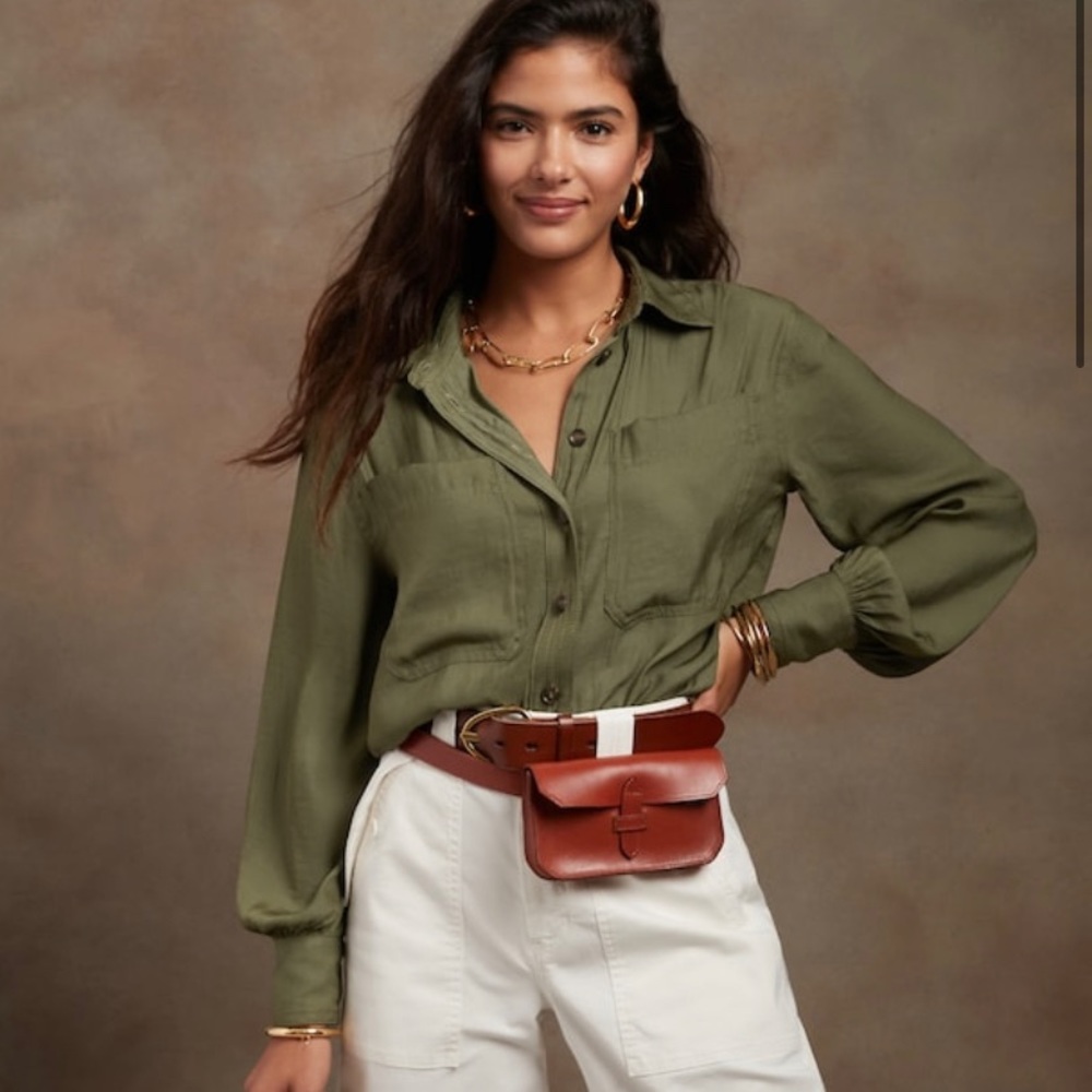 Gorgeous Balloon Sleeve Shirt Size Small - Tall.  NWT